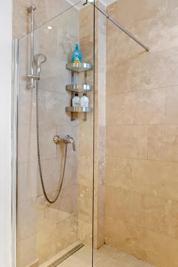 City Heart Retreat Elegant Apartment Bucarest