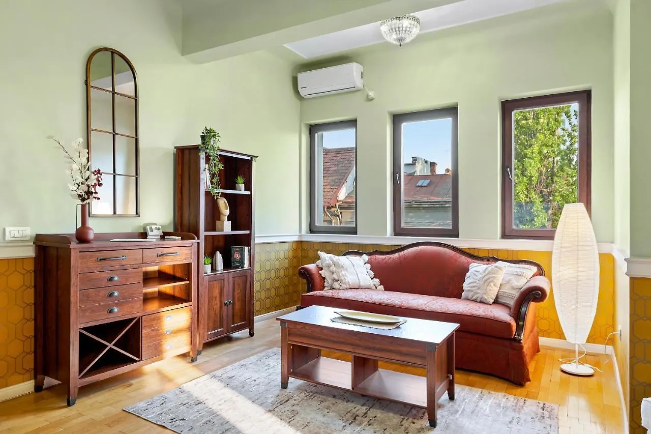 City Heart Retreat Elegant Apartment Bucarest Romania