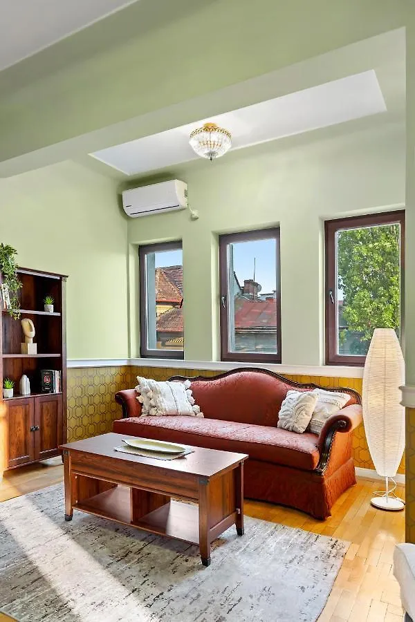City Heart Retreat Elegant Apartment Bukarest